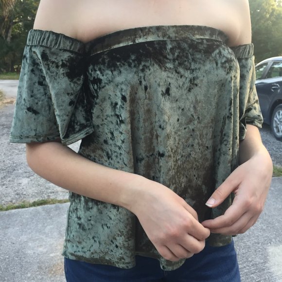 💚Velvet Off-The-Shoulder Blouse, Green - Picture 6 of 6